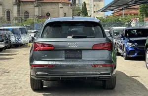 Audi Q5 2.0T Premium AWD quattro 2019 Gray