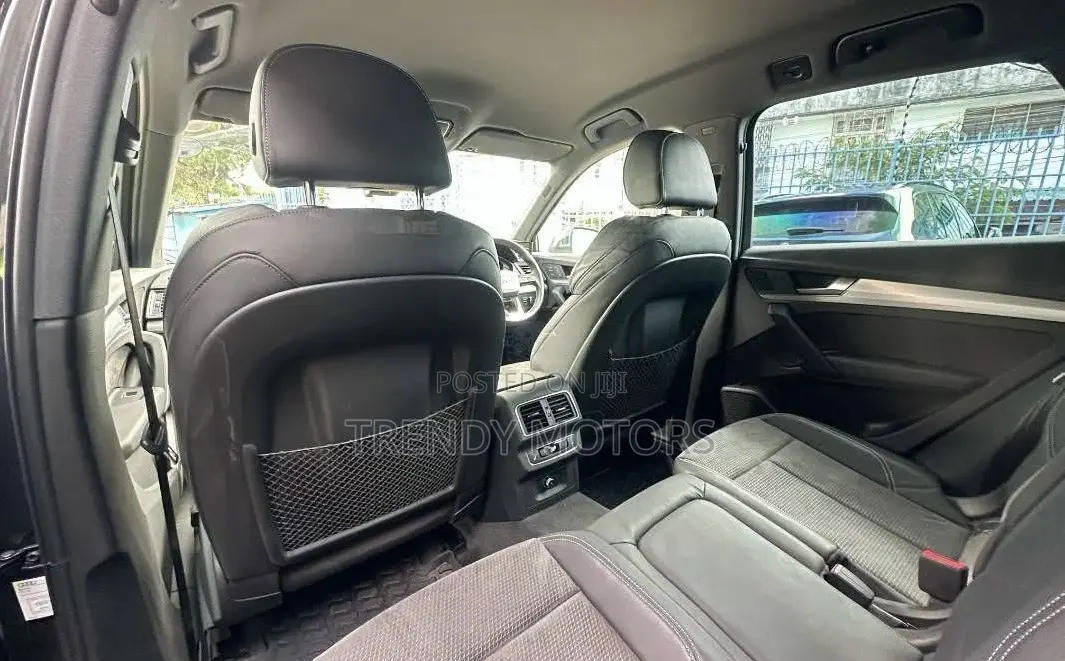 Audi Q5 2.0T Premium AWD quattro 2019 Gray