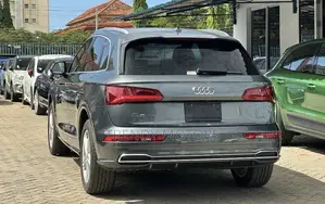 Audi Q5 2.0T Premium AWD quattro 2019 Gray