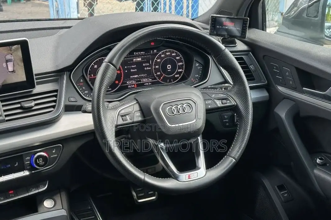 Audi Q5 2.0T Premium AWD quattro 2019 Gray