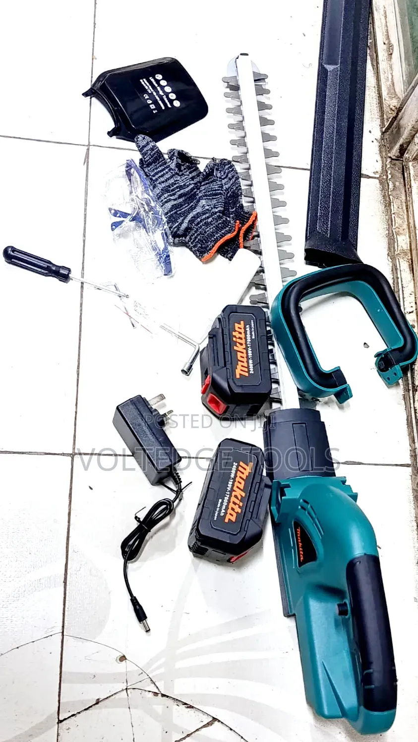 Makita Cordless Hedge Trimmer