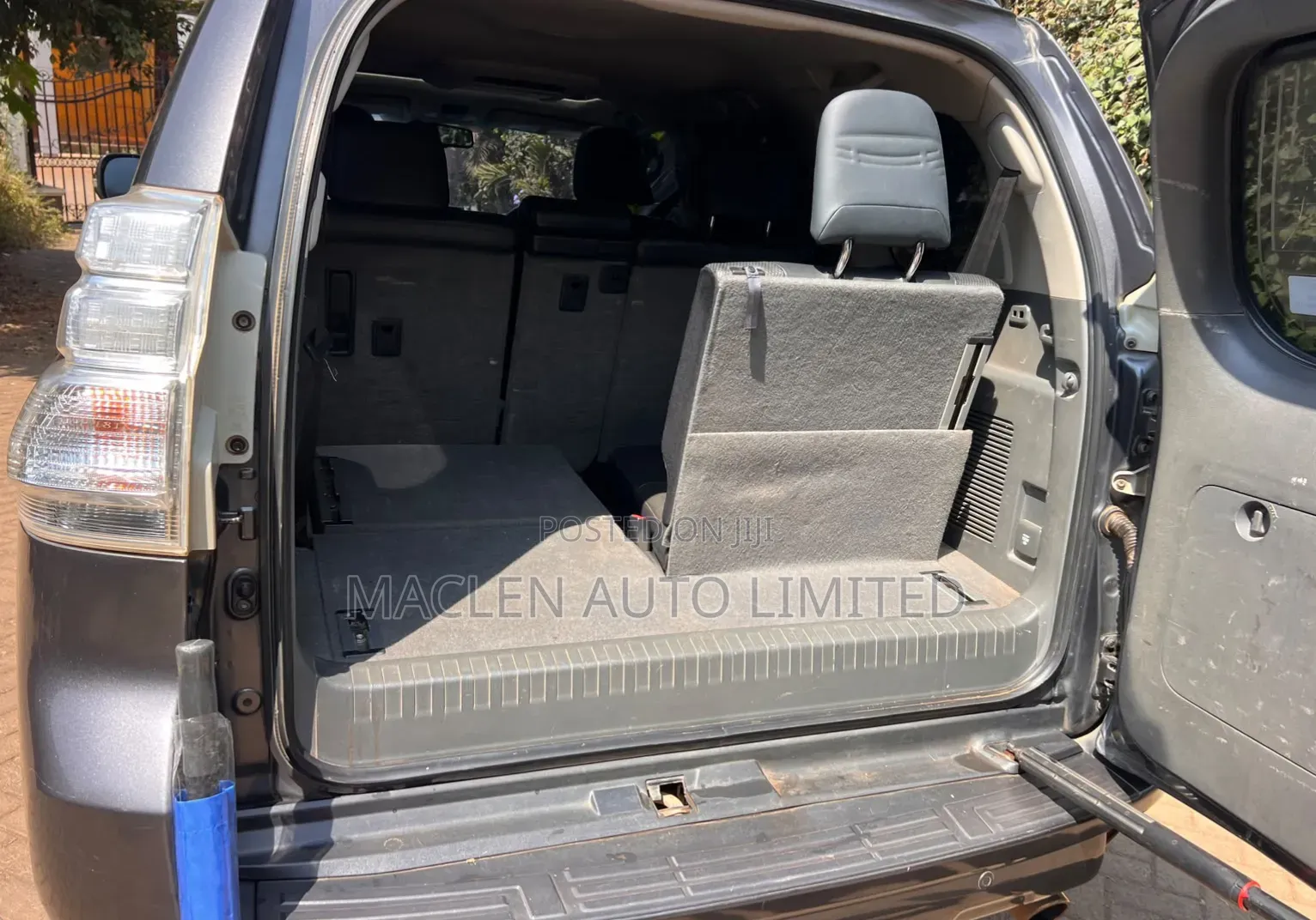 Toyota Land Cruiser Prado 2011 Gray