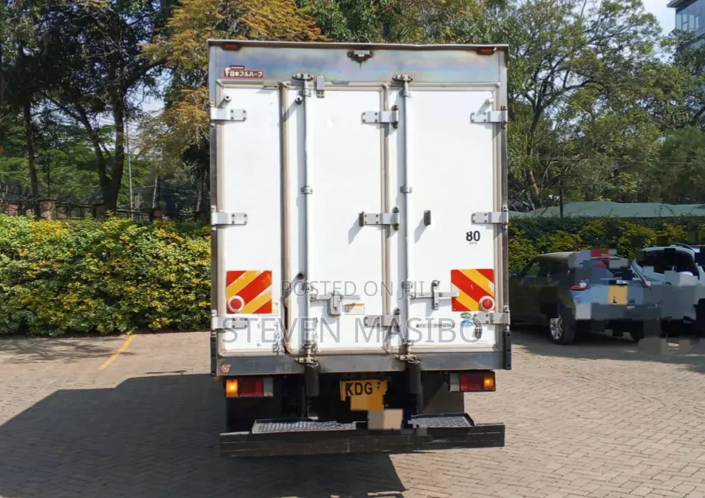 Isuzu Elf 2016