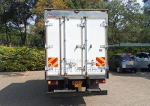 Isuzu Elf 2016
