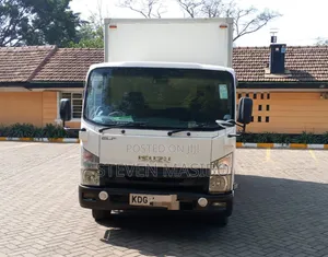 Isuzu Elf 2016
