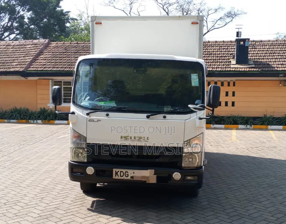 Isuzu Elf 2016