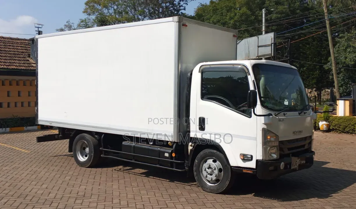 Isuzu Elf 2016