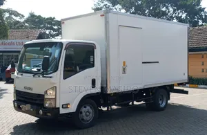 Isuzu Elf 2016