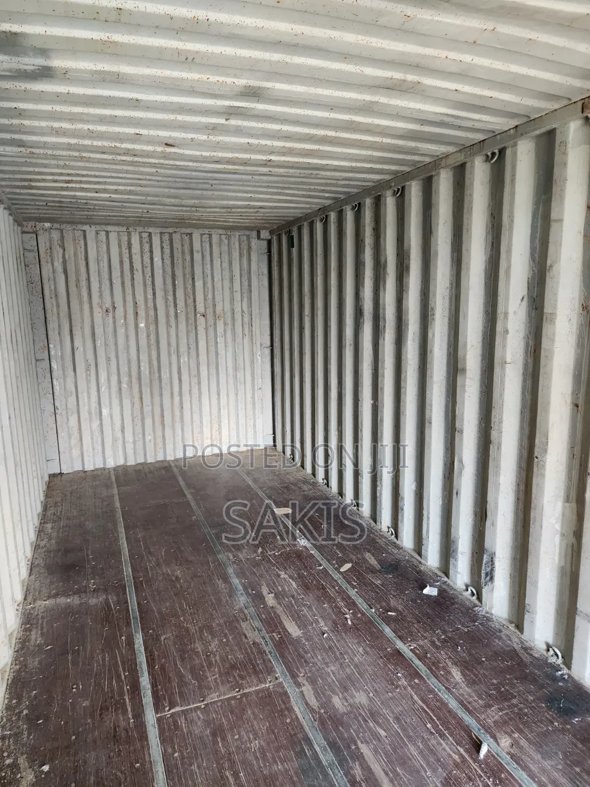 Eeeh! 20ft Secure Shipping Containers