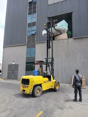 Comprehensive Lifting, Forklift Transport Service at Hand