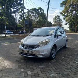 Nissan Note 2013 Silver