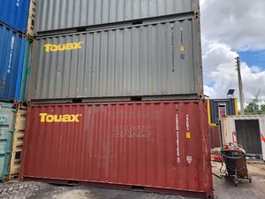 Load Today! 20ft Spacious Storage Containers