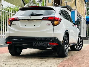 Honda Vezel 2019 White