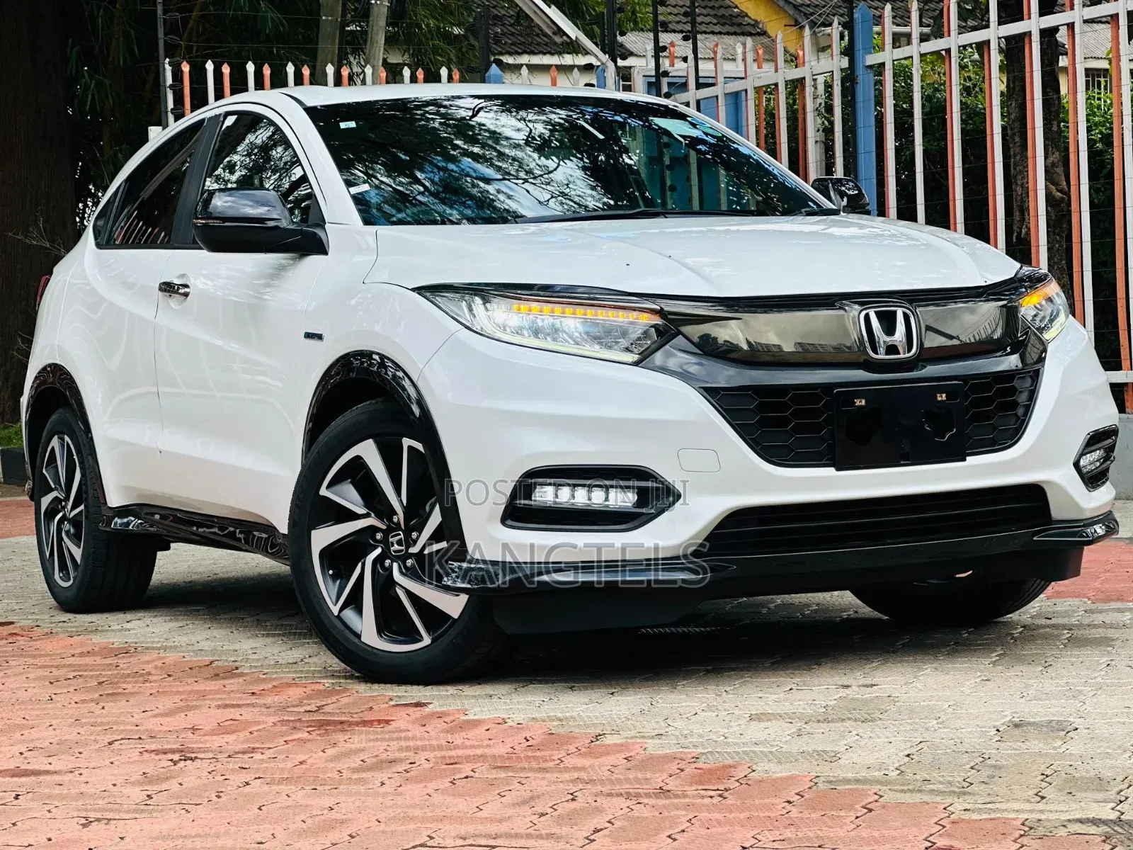 Honda Vezel 2019 White