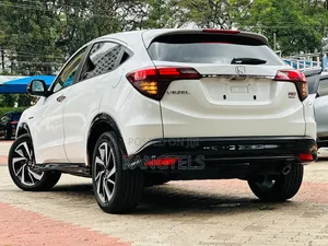 Honda Vezel 2019 White