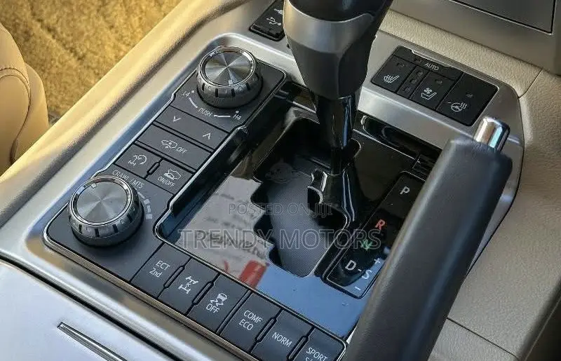 Toyota Land Cruiser 2019 Beige