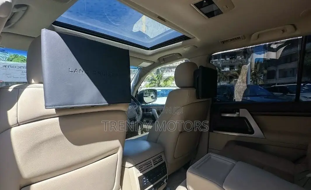 Toyota Land Cruiser 2019 Beige