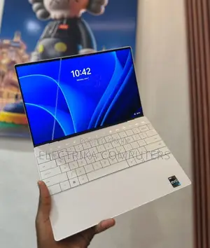 New Laptop Dell XPS 13 9310 2-in-1 8GB Intel Core i5 SSD 256GB