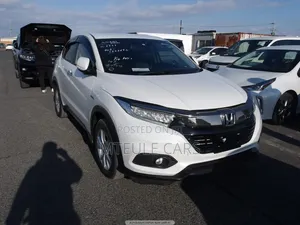 Honda Vezel 2019 White