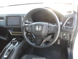 Honda Vezel 2019 White