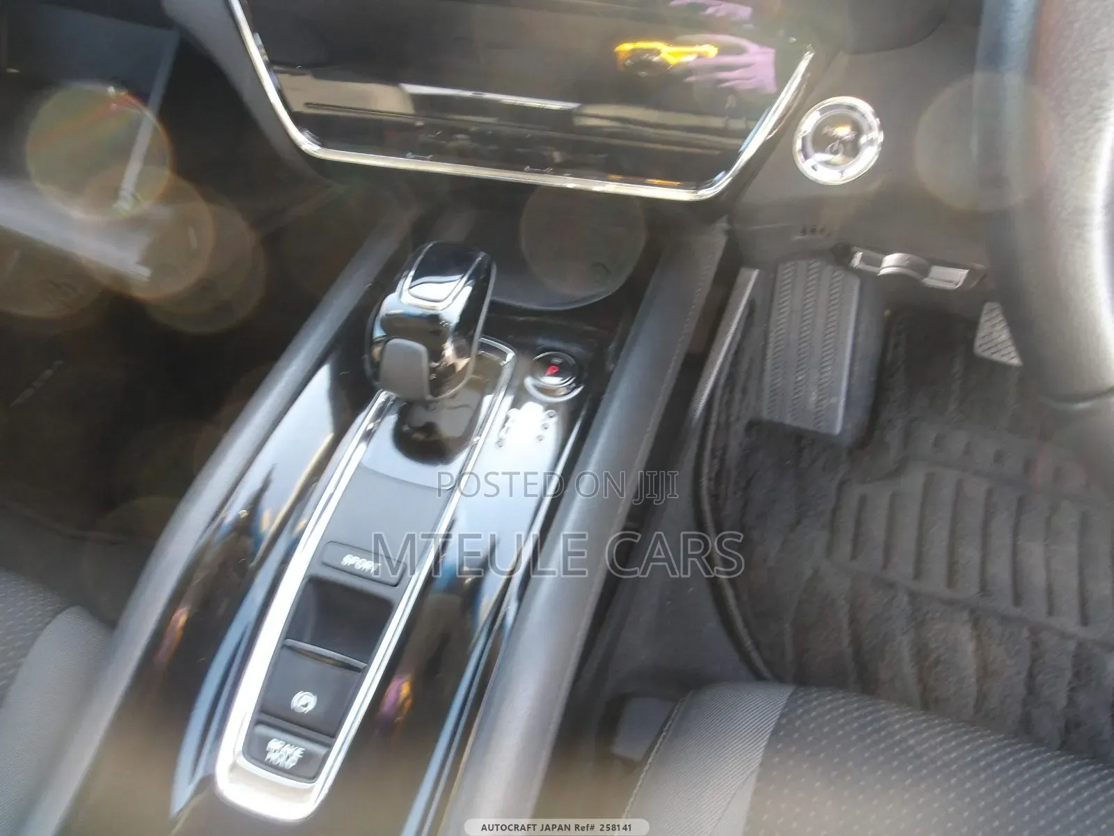 Honda Vezel 2019 White
