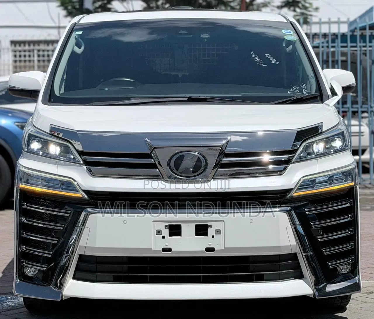 Toyota Vellfire 2019 White