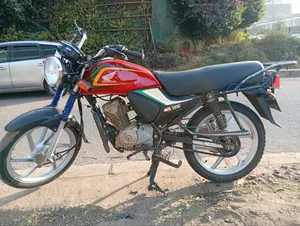 Honda CB 2023 Red