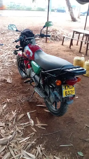 Bajaj Boxer 2024 Red