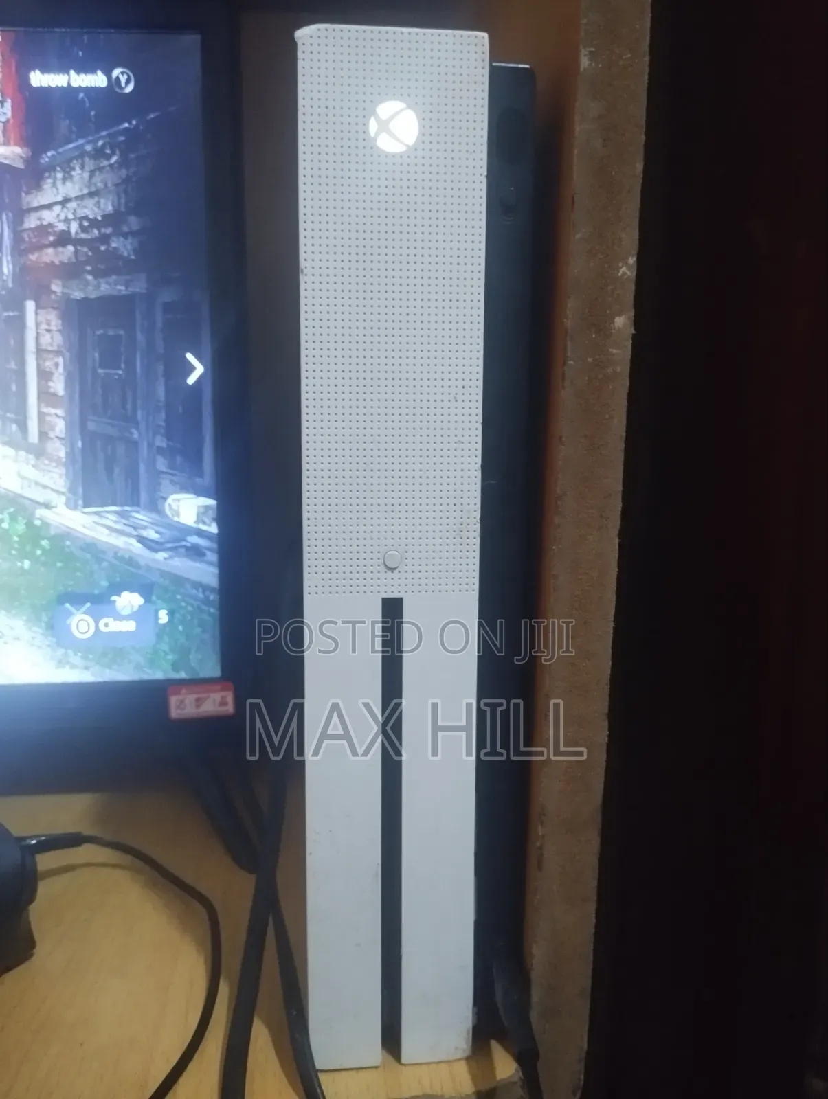 Microsoft Xbox One S 1TB