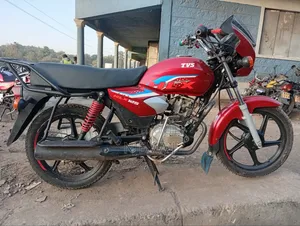 TVS HLX 125 2025 Red