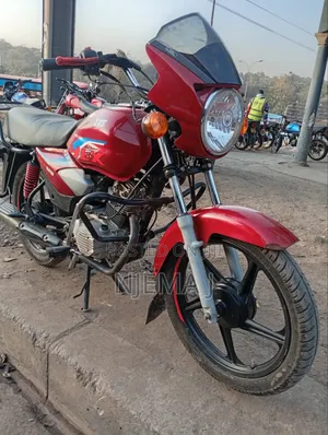 TVS HLX 125 2025 Red