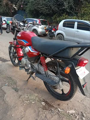 TVS HLX 125 2025 Red