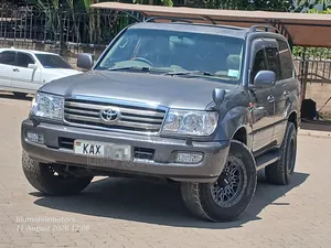 Toyota Land Cruiser 2006 Gray