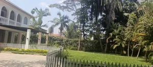5bdrm House in Nairobi Central for sale