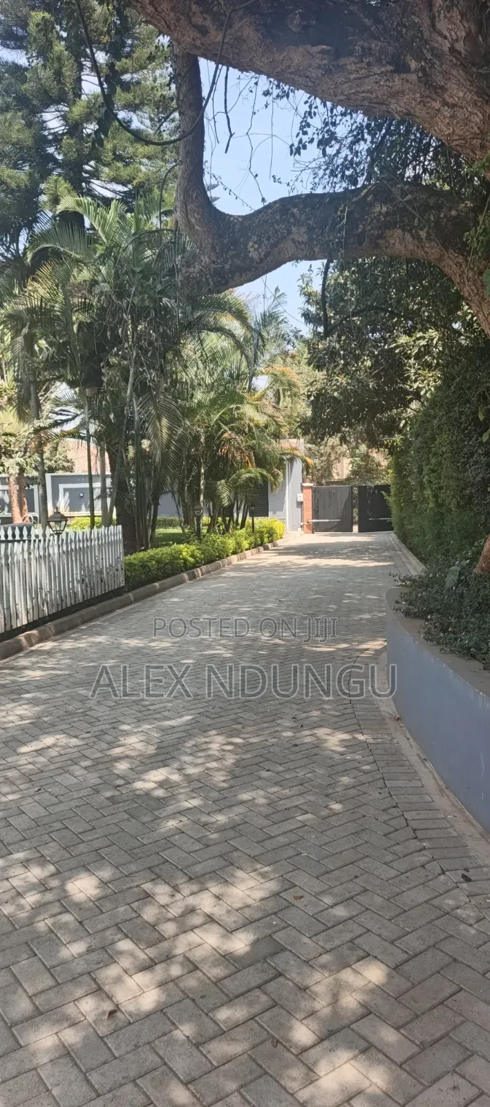 5bdrm House in Nairobi Central for sale