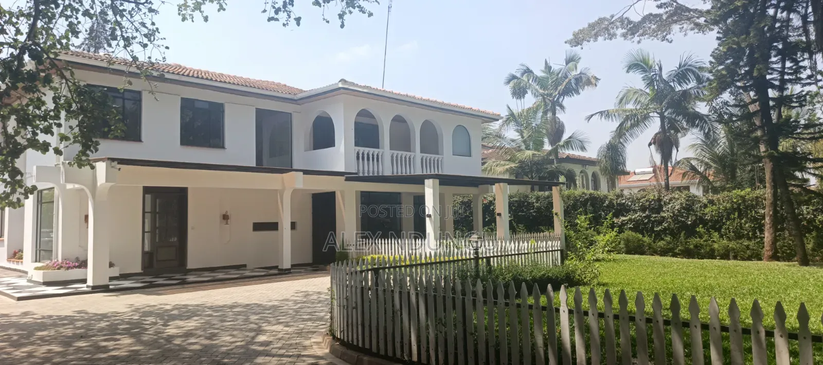 5bdrm House in Nairobi Central for sale