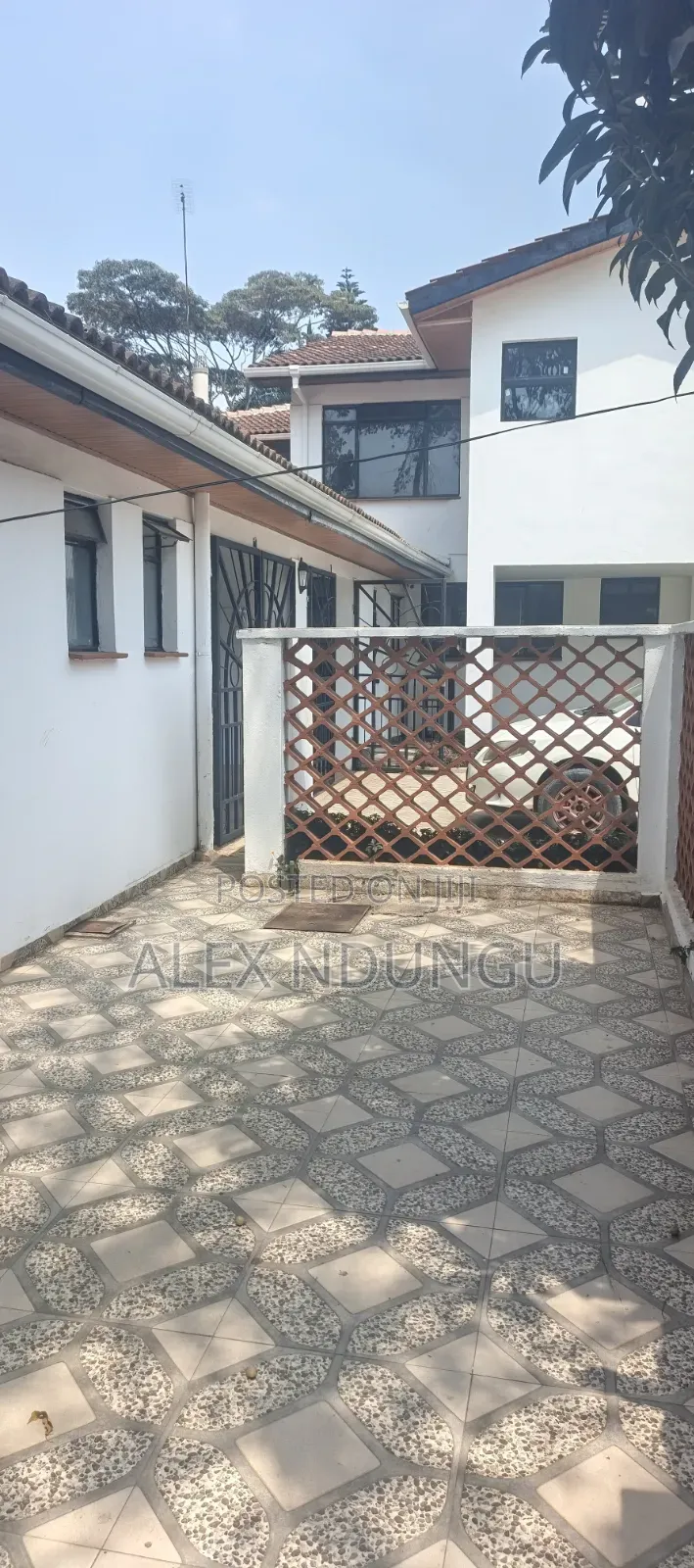 5bdrm House in Nairobi Central for sale