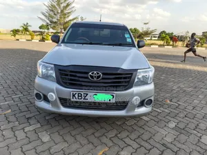 Toyota Hilux 2015 Silver