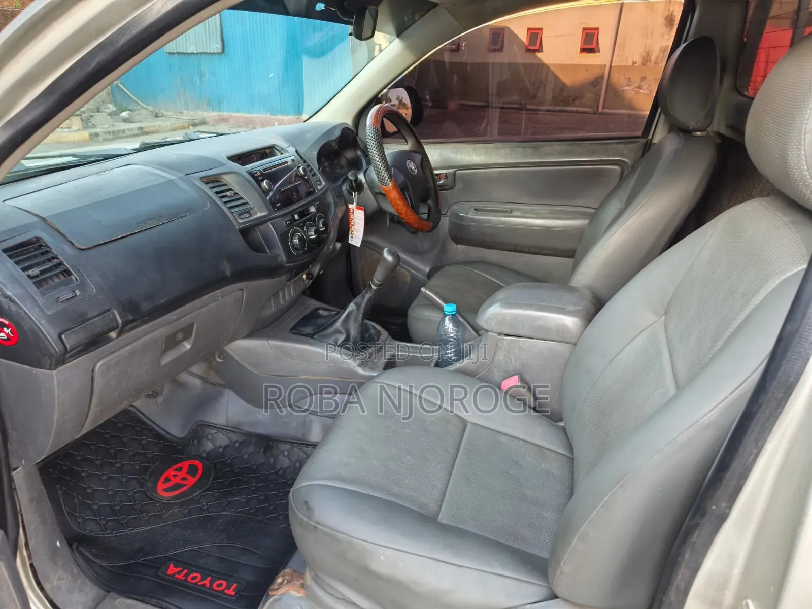 Toyota Hilux 2015 Silver