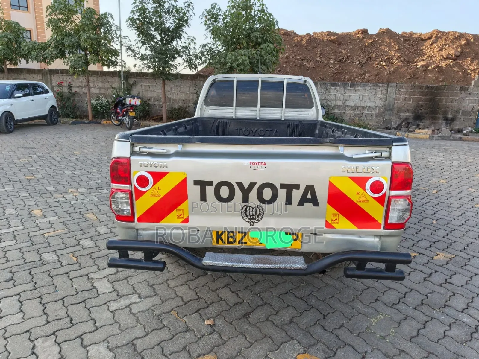 Toyota Hilux 2015 Silver