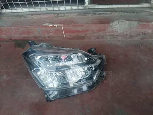 Headlight Daihatsu Mira 2020 Xenon