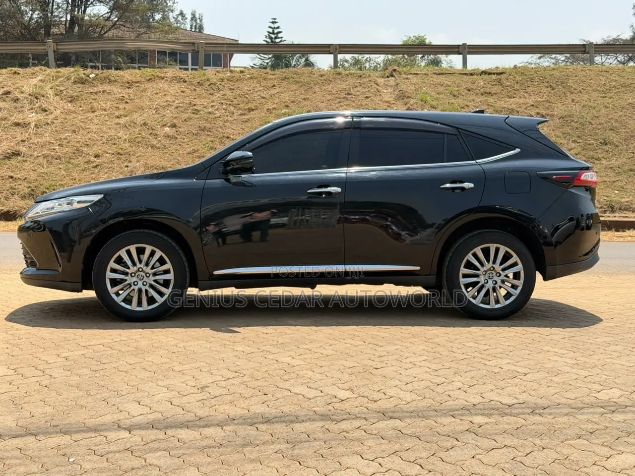 Toyota Harrier 2018 Black