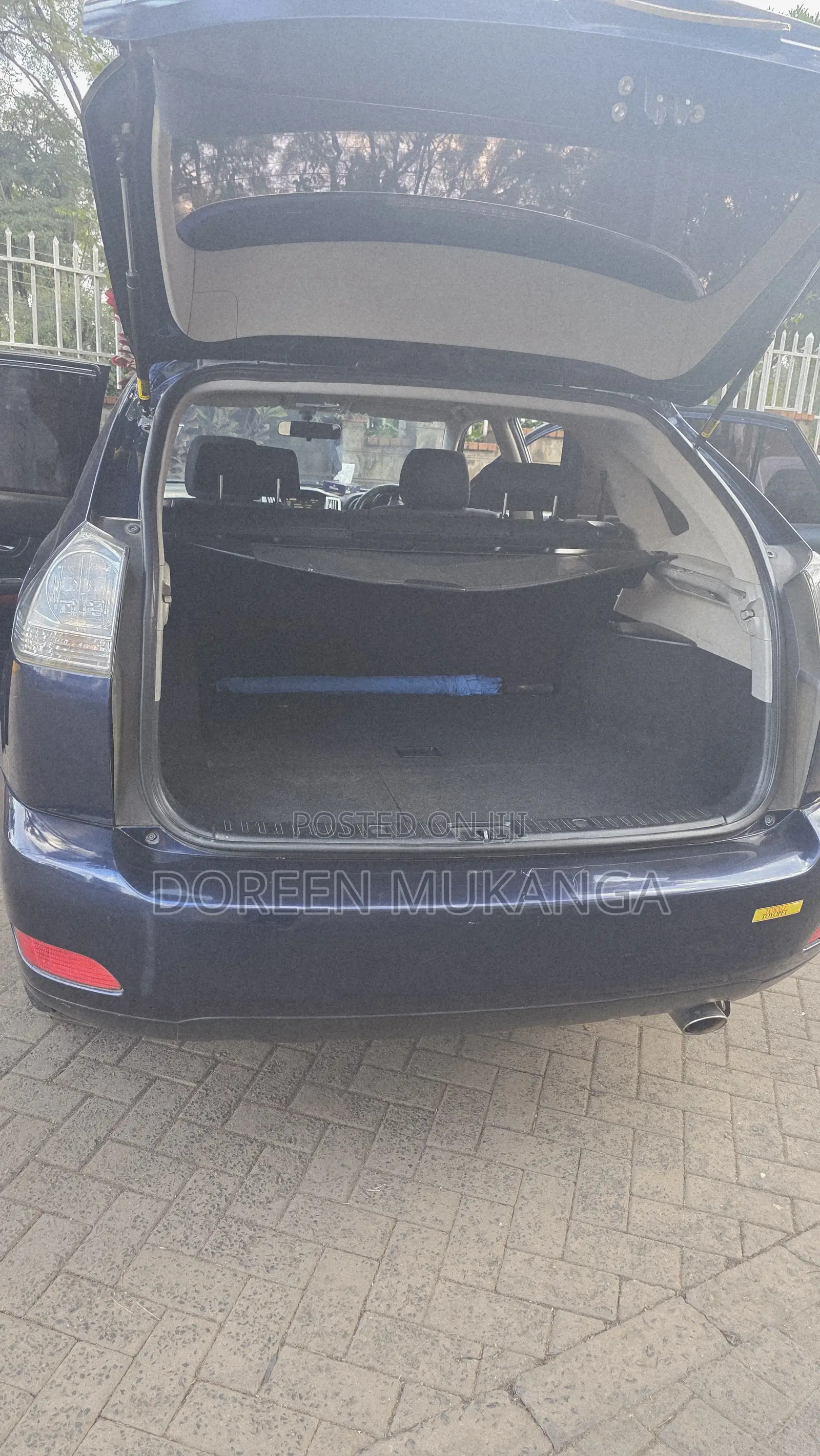 Toyota Harrier 2.4 2012 Blue