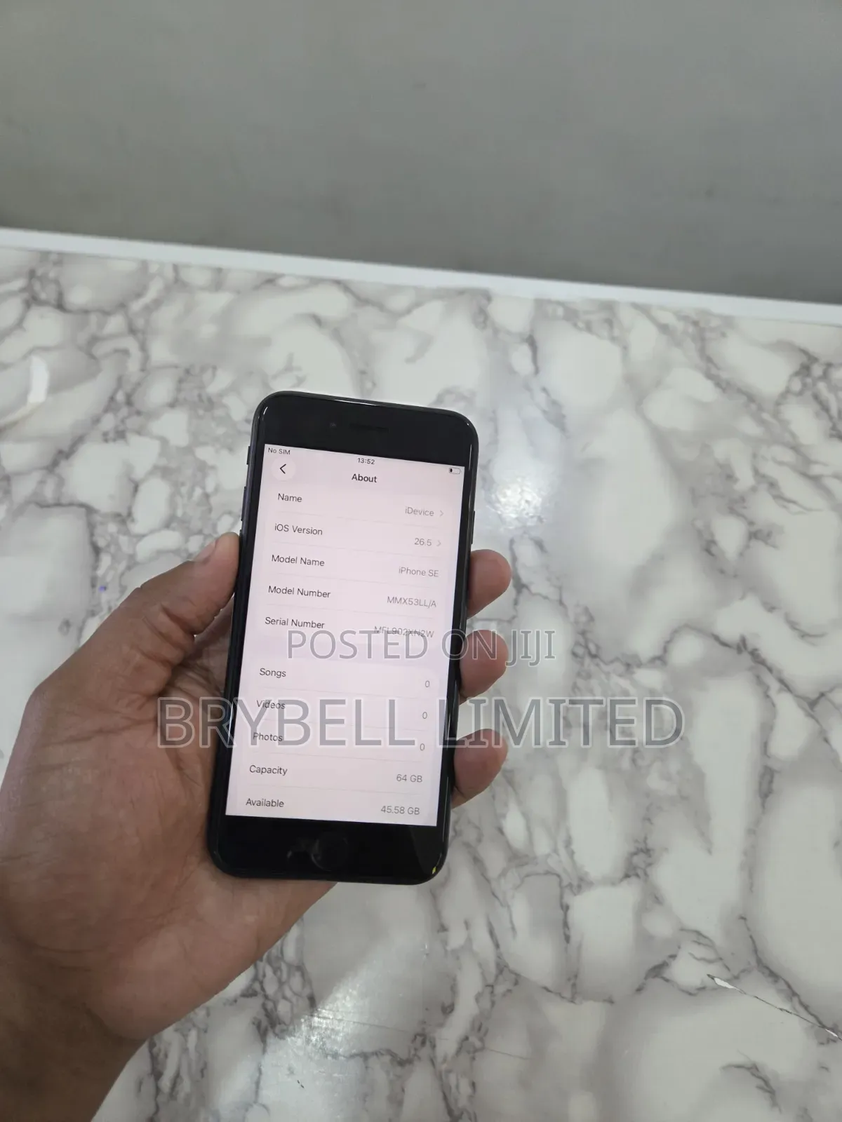 Apple iPhone SE (2022) 64 GB Black