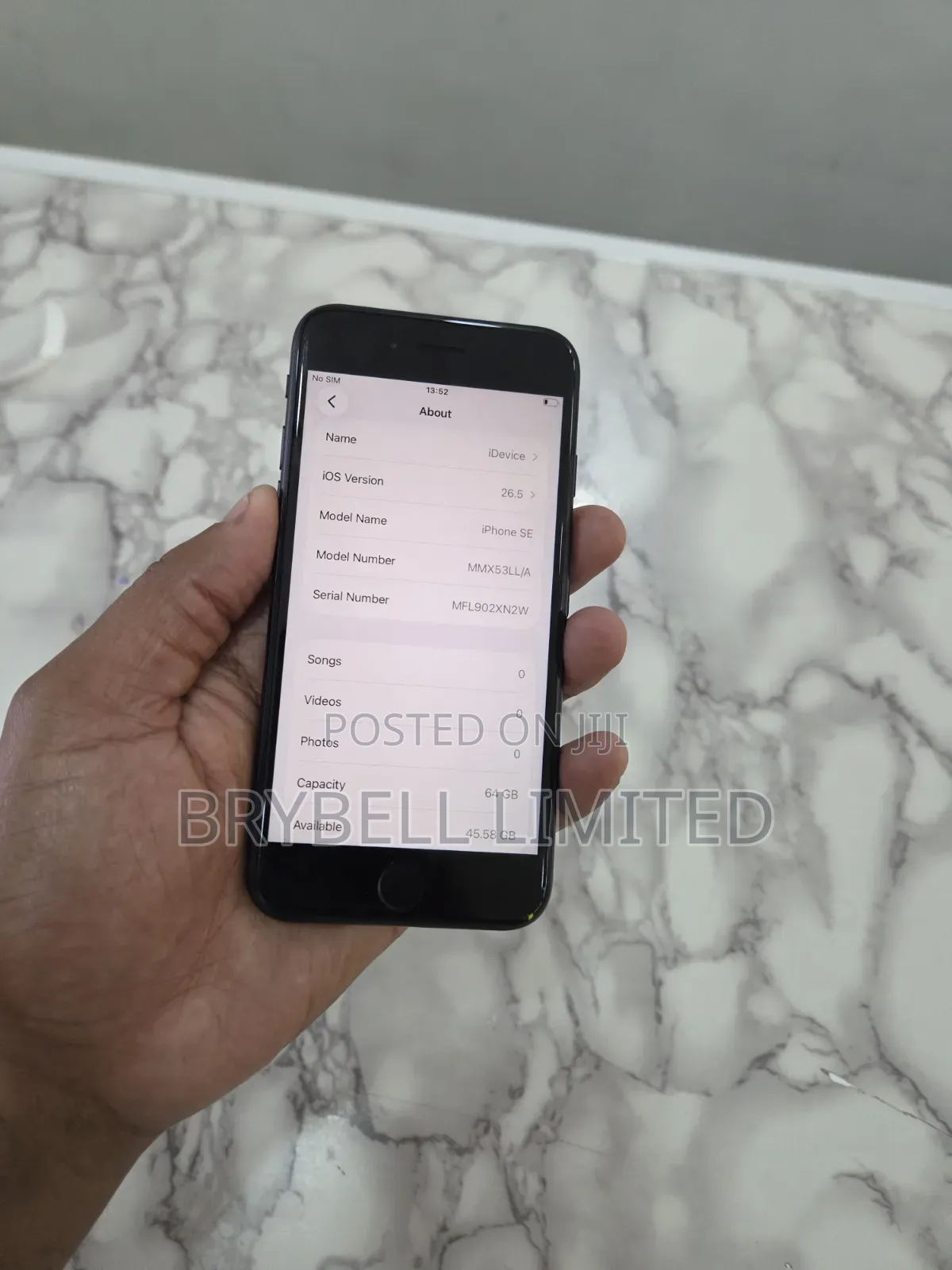 Apple iPhone SE (2022) 64 GB Black