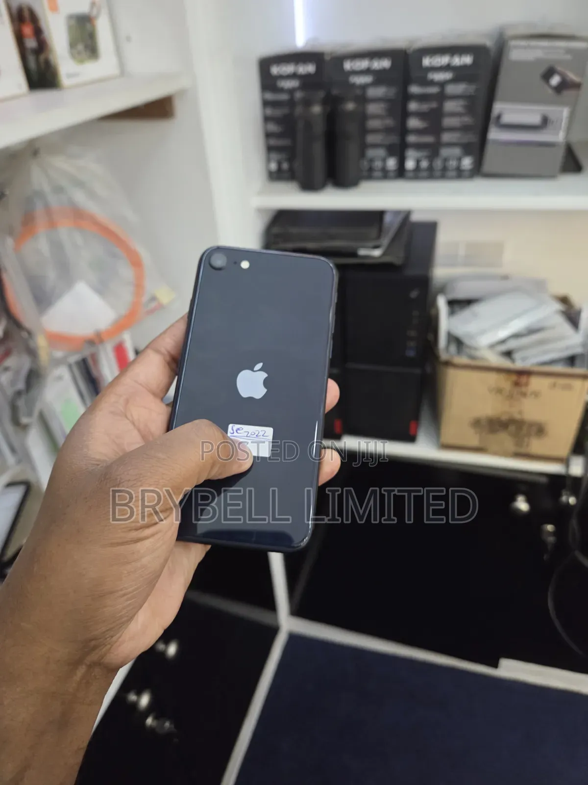 Apple iPhone SE (2022) 64 GB Black