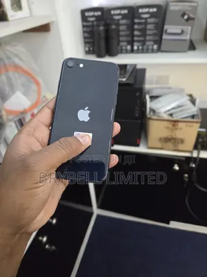 Apple iPhone SE (2022) 64 GB Black
