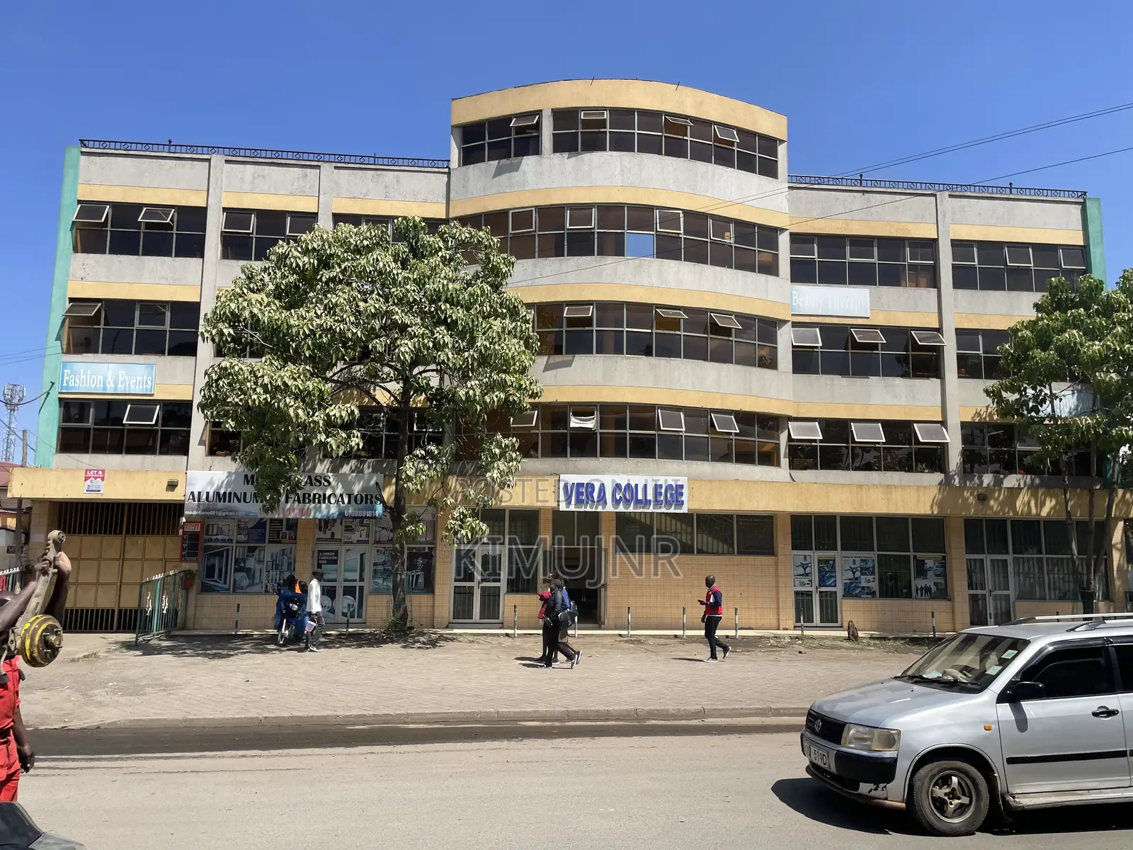Prime Commercial Building to Let – Oginga Odinga Street