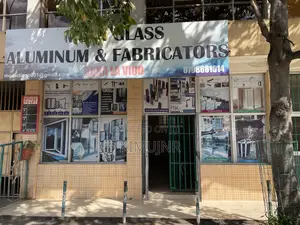 Prime Commercial Building to Let – Oginga Odinga Street