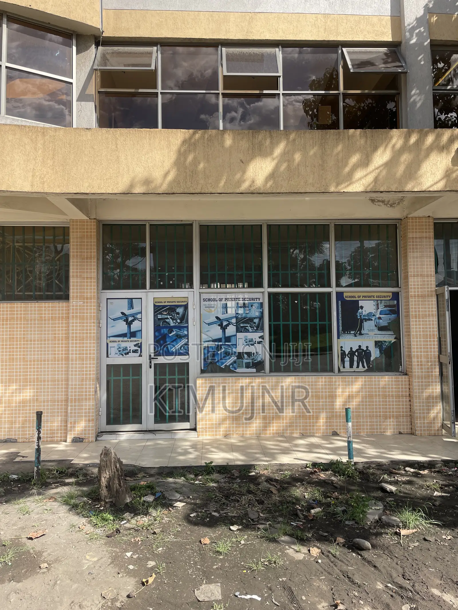 Prime Commercial Building to Let – Oginga Odinga Street